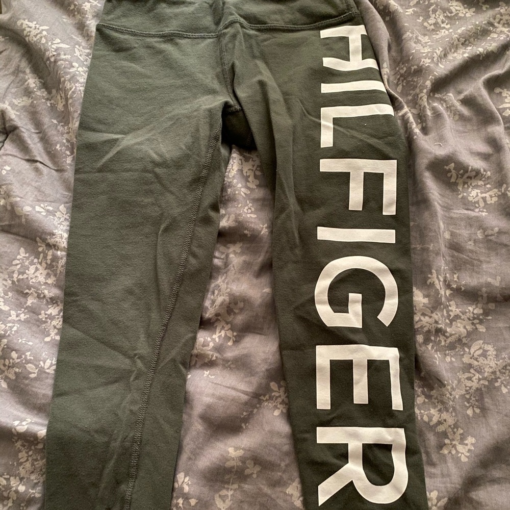 Tommy Hilfiger Olive Crop Legging